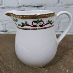 Royal Heritage Winter Garland creamer